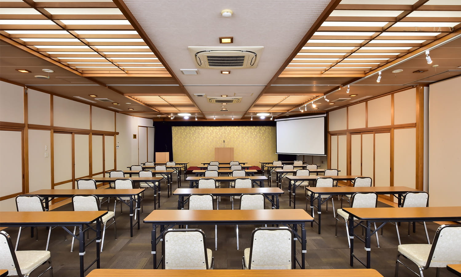 会議スタイル